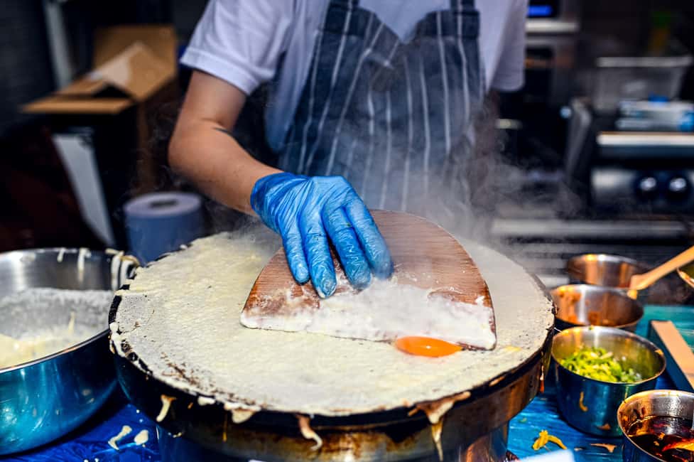 London: 3.5-Hour Shoreditch Street Food Tour - Dessert, English Tea, and the Secret Dish Surprise