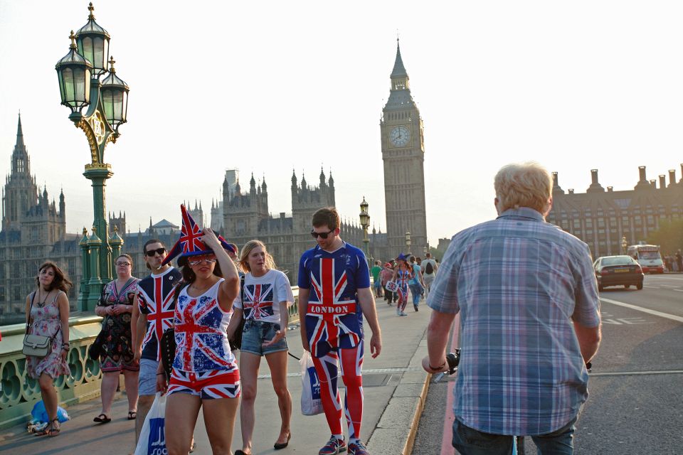 London: 3-Hour Sunset Bike Tour - Westminster Abbey: royal wedding and funeral site, from the road