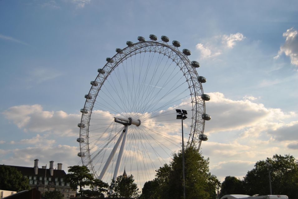 London: 3-Hours Private Walking Tour - Whitehall walk: Banqueting House and No. 10 Downing Street