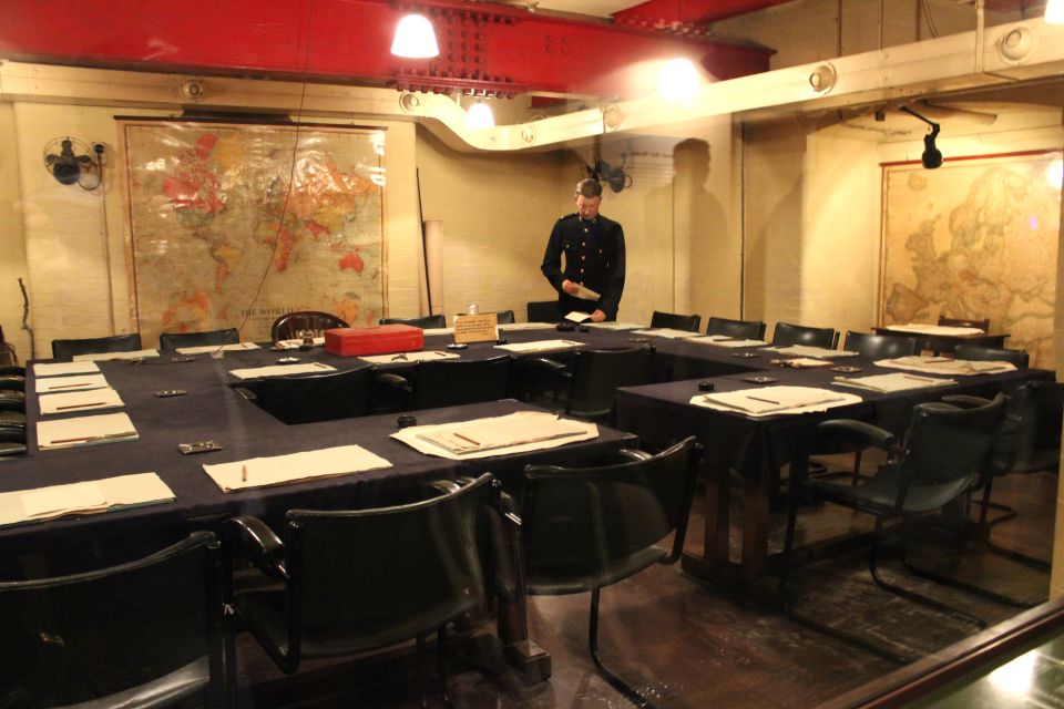 London: 30 Top Sights and Churchill War Rooms Tour - The short Underground hop plus South Bank: a needed change of pace