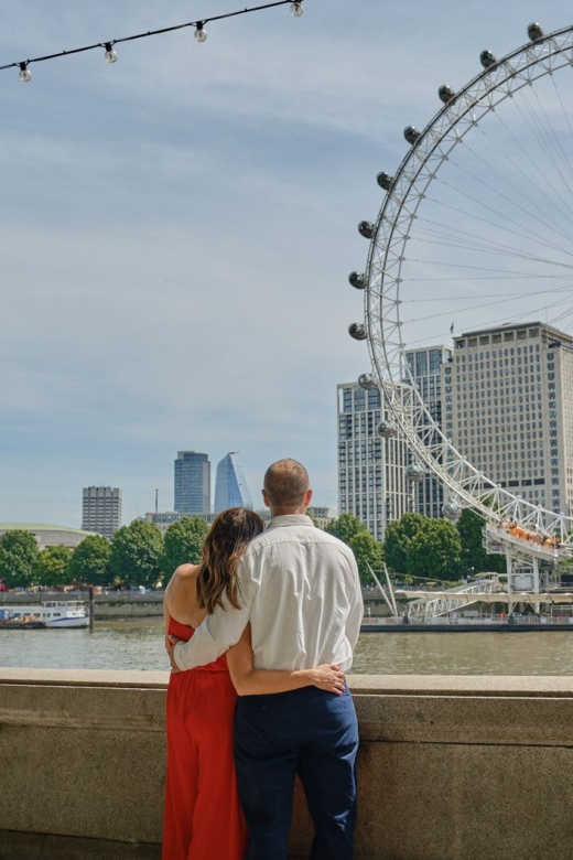 London: 30min PRIVATE Professional Westminster Photo Shoot - Where You Meet: Westminster Station Nero Cafe