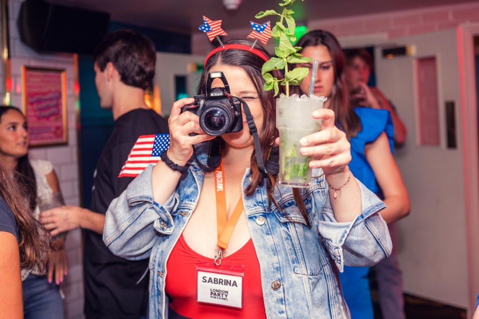 London: 4 Soho Nightclubs Crawl - Photos as a Souvenir: Proof You Had a Real Night