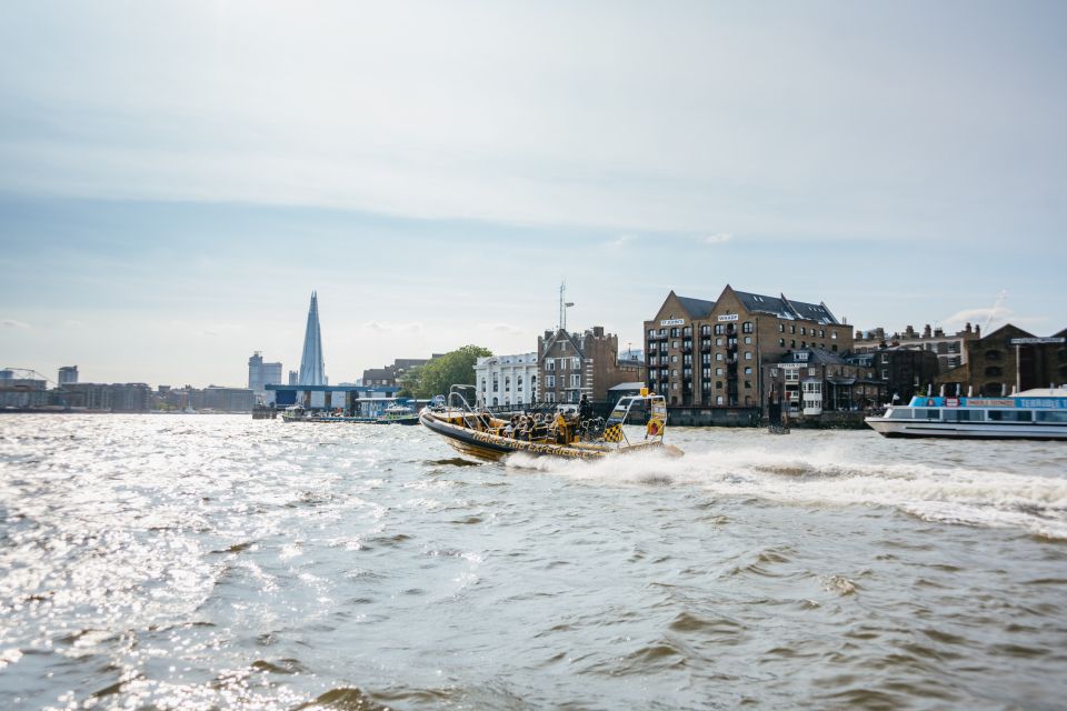 London: 45-Minute Speedboat Sightseeing Tour - Tower Bridge to Canary Wharf: the 45-minute thrill that feels like a movie scene