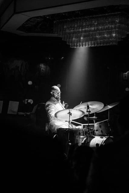 London: 58th Street Jazz Age Experience - The show rhythm: live jazz plus cabaret, burlesque, and theatre