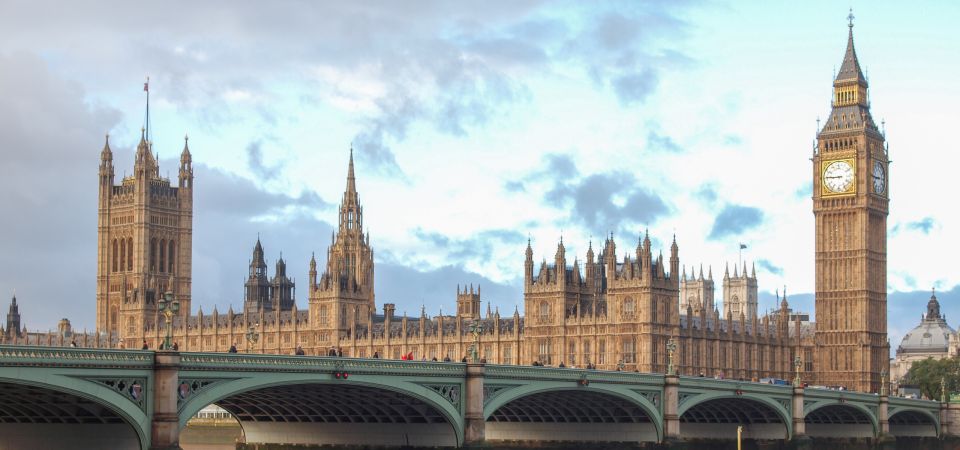 London: App-Based Walking Tour with 30 Stops - Key things to know before you go