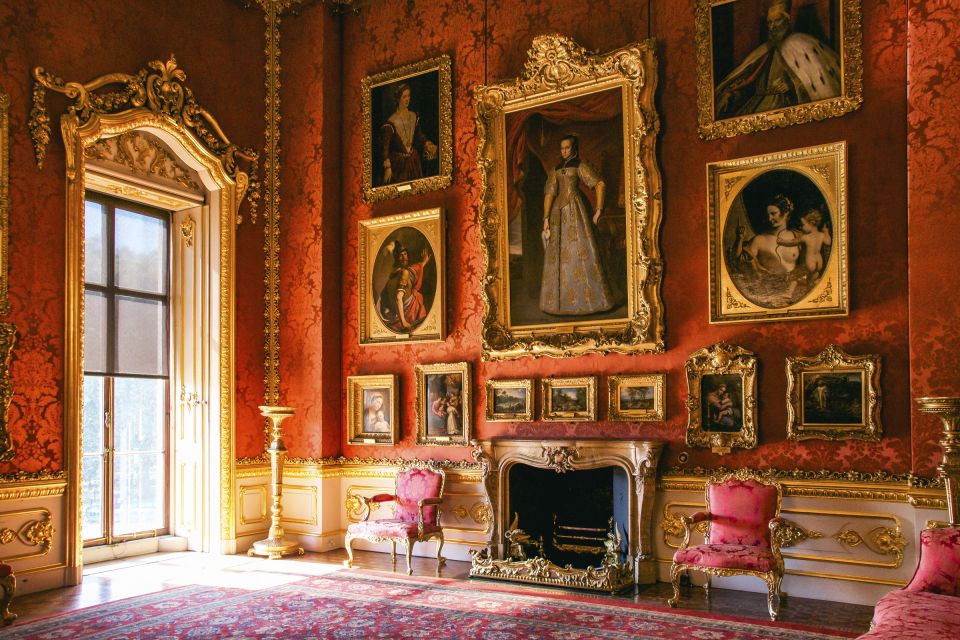 London: Apsley House Entry Ticket - Waterloo Gallery: where victory feels like furniture