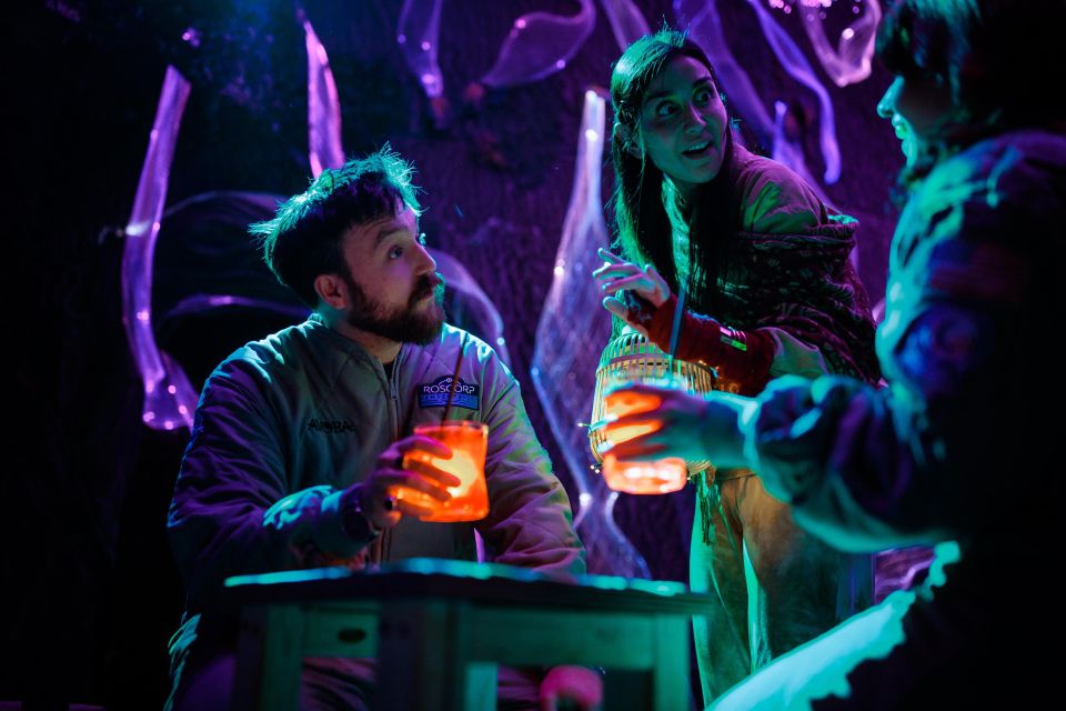 London: Avora New World Cocktail Experience with 3 Cocktails - Actors and Audience Interaction: Theatre Energy with Cocktails