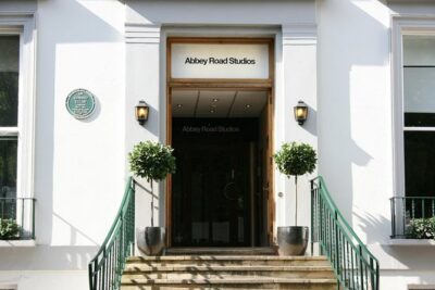London Beatles Tour - St. John’s Wood to Abbey Road: the crossing plus a studio-minded detour