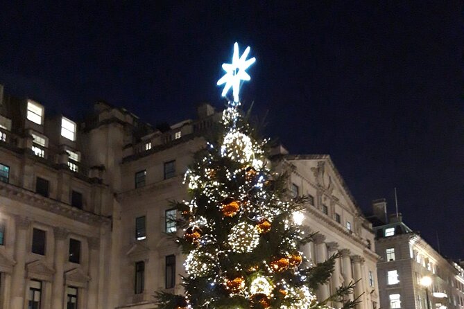 London Bespoke Black Cab Christmas Lights & Sights Private Tour - The Private-Group Value: $652.21 for Up to 6 People