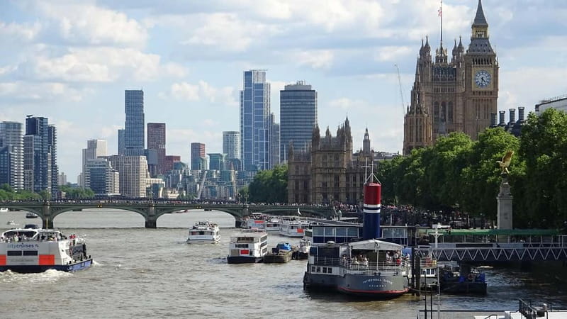 London: Boat Show Comedy Club Experience - Dress code and boat-night rules that keep it smooth