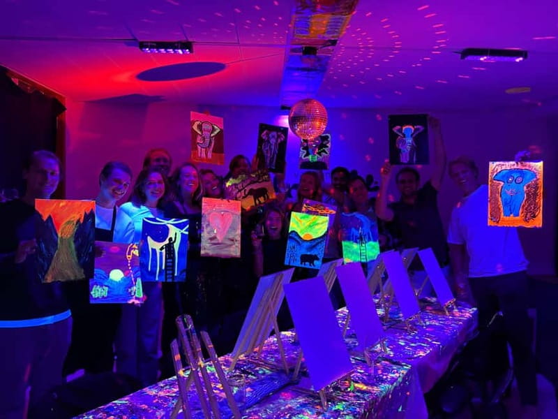 London: Bottomless Sip & Paint in the Dark - Practical tips before you go (so the night stays fun)
