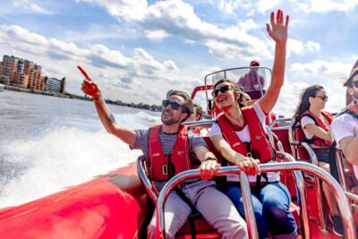 London: Break the Barrier Speed Boat Ride - The Boat and the Power: 880bhp Twin Engines at Work