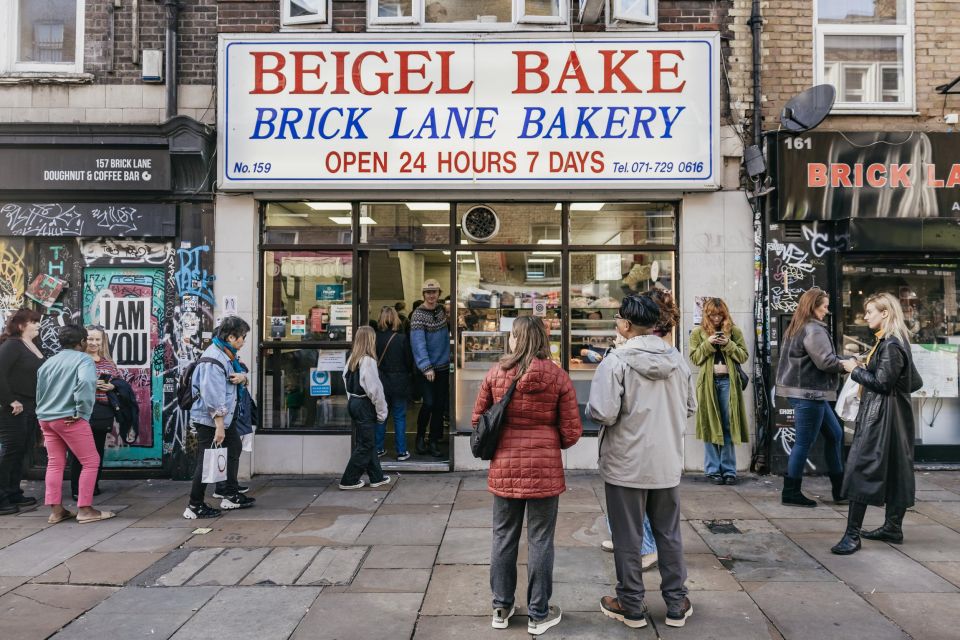 London: Brick Lane, Shoreditch & Spitalfields Food Tour - Stops you can plan around: fish and chips, curry, beigels, and more
