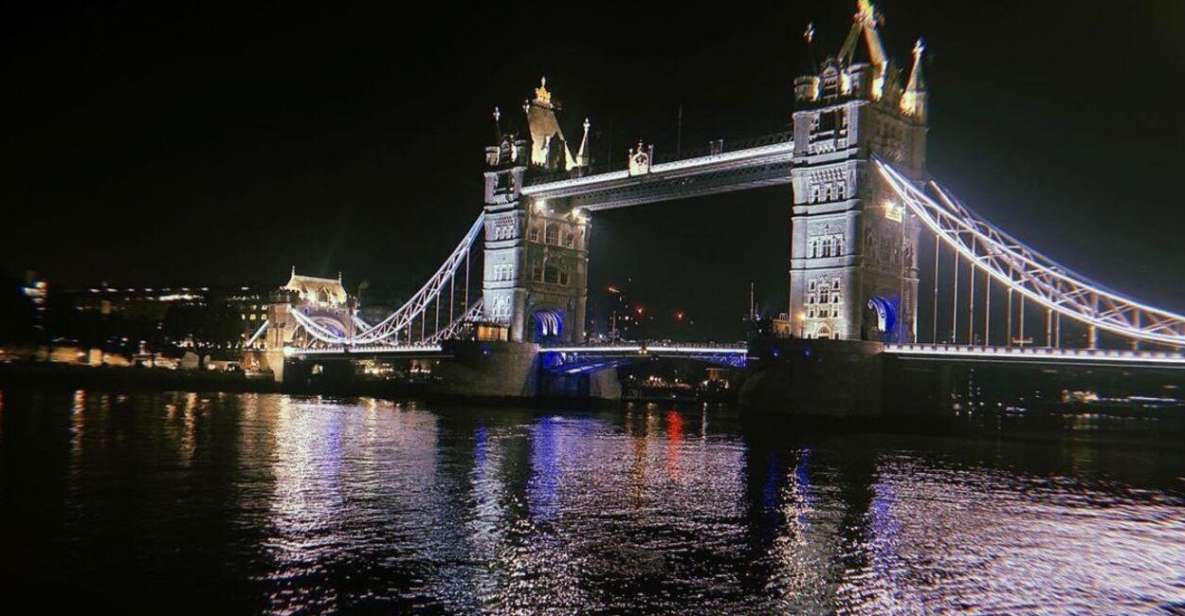 London Bridges Night Time Light Private Tour - Price and value: when $400 per group makes sense