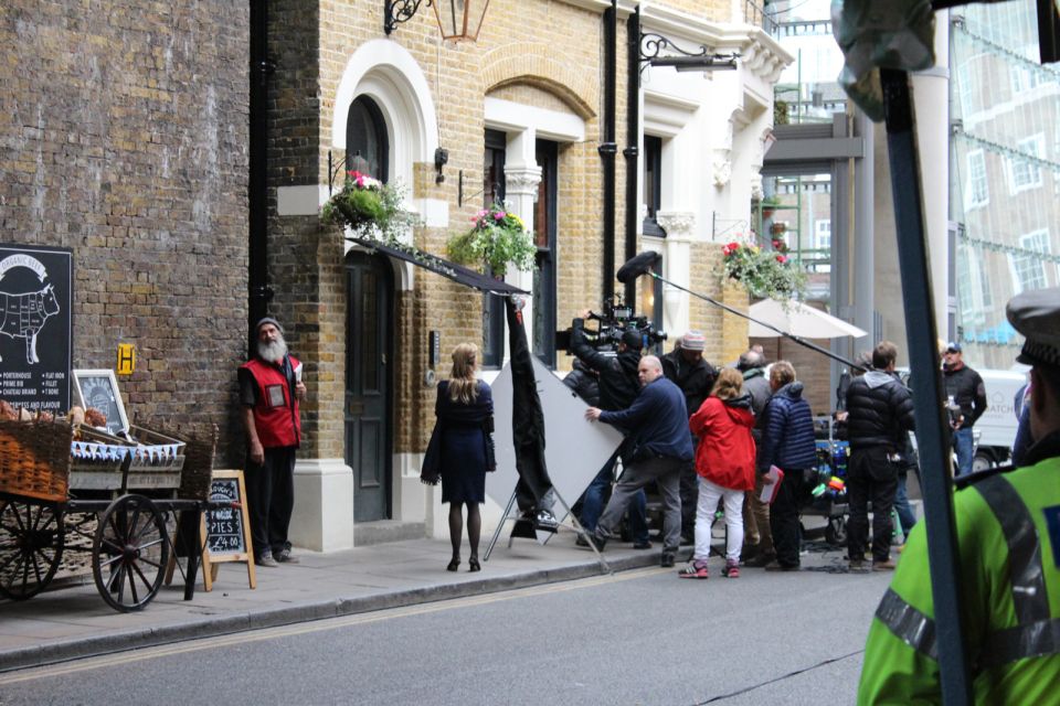 London: Bridget Jones 2–Hour Walking Tour - Starting at Temple: Getting Your Bearings Fast