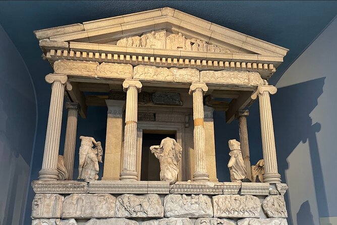 London: British Museum Audio Guide & Small Group Entry - British Museum entry: free admission, but timing is the product