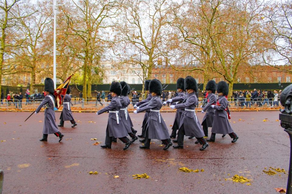 London: Buckingham Palace & Changing of the Guard Experience - Red tunics, bearskin helmets, and why uniforms matter