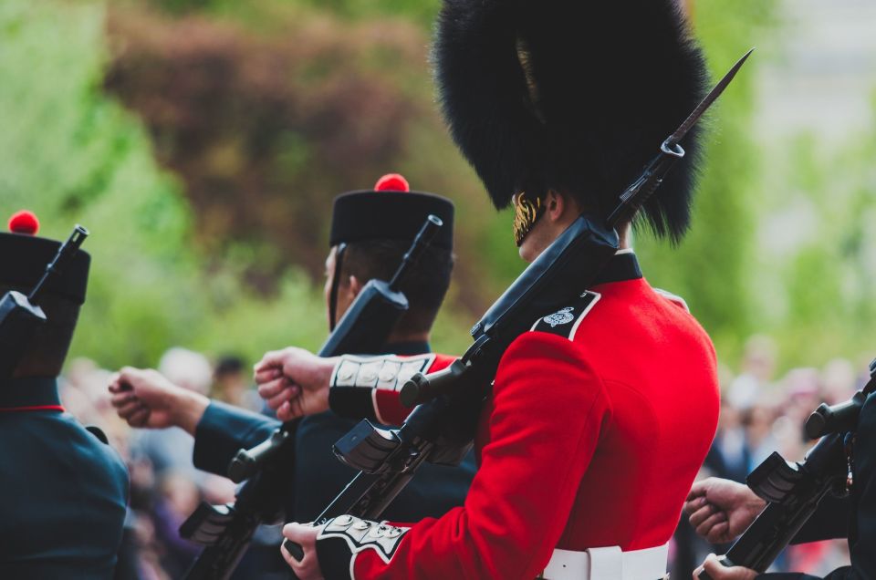 London: Buckingham Palace & Changing of the Guard Experience - Who this tour is best for (and who might want a different plan)