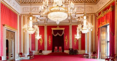 London: Buckingham Palace State Rooms & Royal Walking Tour - St James’s Palace, St James’s Park, and Wellington Barracks on foot