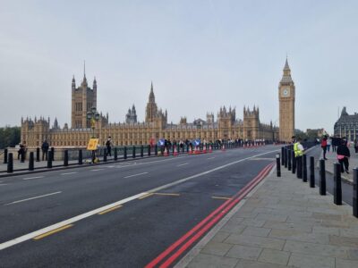 London by taxi: Highlights Tour in a real London Black Cab. - Tower of London and Tower Bridge viewpoints that actually land