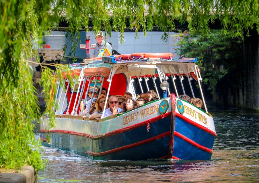 London: Canal Boat Ride on Camden Lock - Hampstead Road Lock: watching London’s canal engineering in action