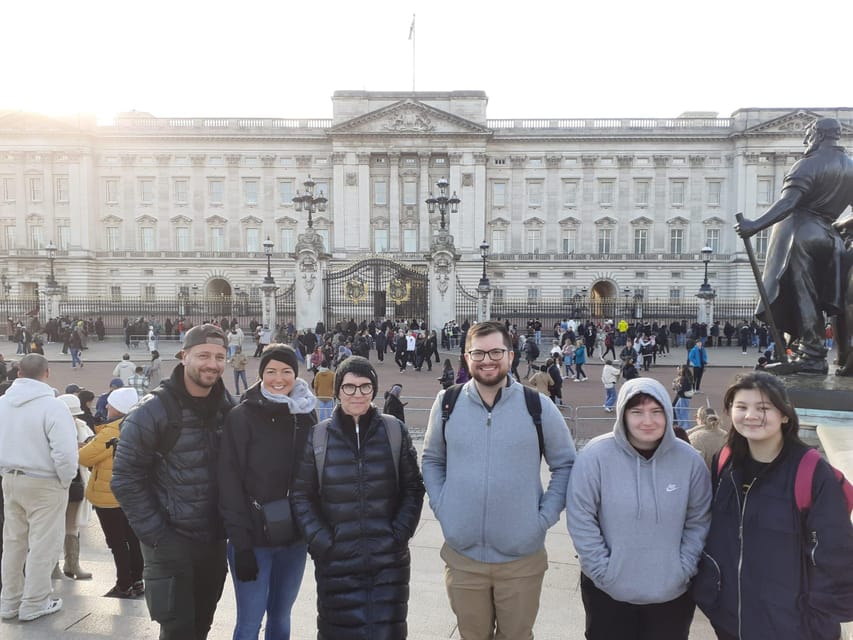 London: Central London Outdoor Tour - Buckingham Palace Area: What You See and What You Learn