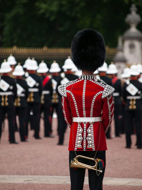 London: Changing of the Guard Experience and Landmarks Tour - Watching the Changing of the Horse Guards Parade without getting lost in the crowd