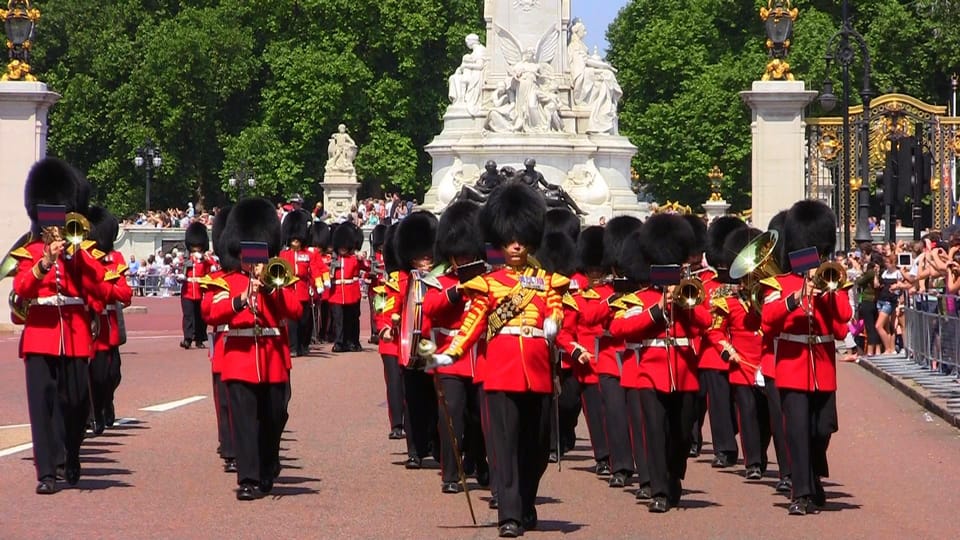 London: Changing of the Guard Guided Tour Experience - Who this walking tour suits best (and who should skip it)