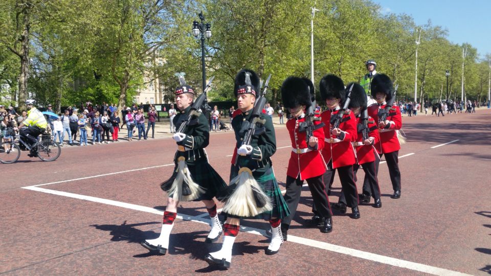 London: Changing of the Guard Walking Tour - Enter Piccadilly Circus: The Tour Starts Where the City Roars