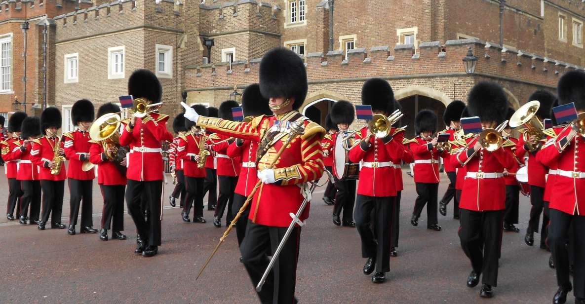 London: Changing of the Guard Walking Tour - What You’ll See (and What You Won’t): Buckingham Courtyard Is Off Limits