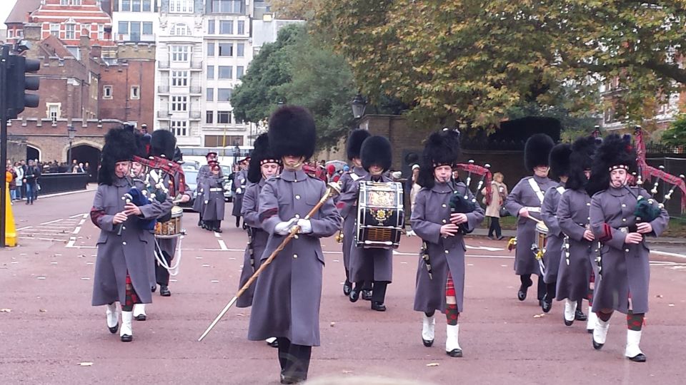 London: Changing of the Guard Walking Tour - Price Check: Is $26 Worth It for Buckingham-Grade Theater?