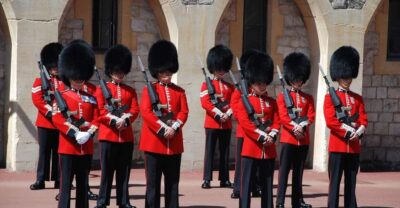 London: Changing of the Guard & Westminster Abbey - Meet at the Ritz: How to Start Without Stress