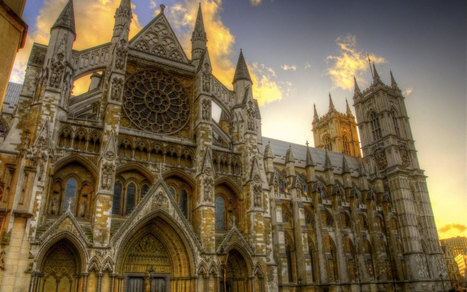 London: Changing of the Guard & Westminster Abbey - Whitehall and Horse Guards Parade: Where Ceremonies Feel Real