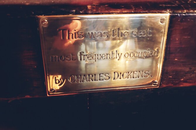 London Christmas Carol & Charles Dickens Small Group Walking Tour - Coffee House Corners: Scrooge’s Counting House Feel at Old Taverns