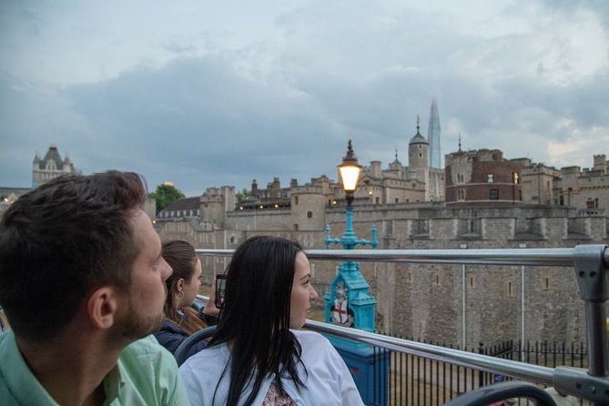 London Christmas Day 1 Day Hop-on Hop-off Bus Tour - Price and value: $80.93 for a Christmas Day ride