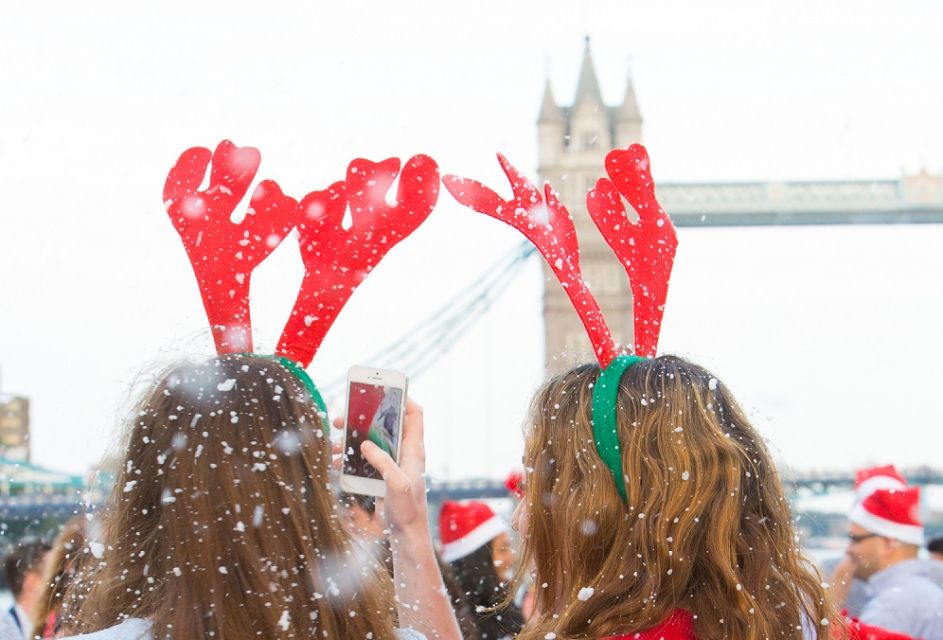 London: Christmas Day Sightseeing Cruise - Who should book this cruise (and who might not)
