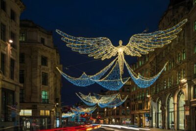 London: Christmas Eve City Tour with Dinner & Midnight Mass - Panoramic London by Night: Westminster to the Tower in lights