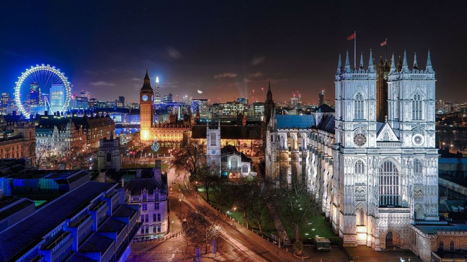 London: Christmas Eve City Tour with Dinner & Midnight Mass - Price and value at $172: What you’re really paying for