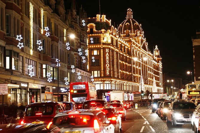 London Christmas Eve Illuminations Guided Tour by Night - Westminster Abbey after dark: Gothic details you can spot from the route