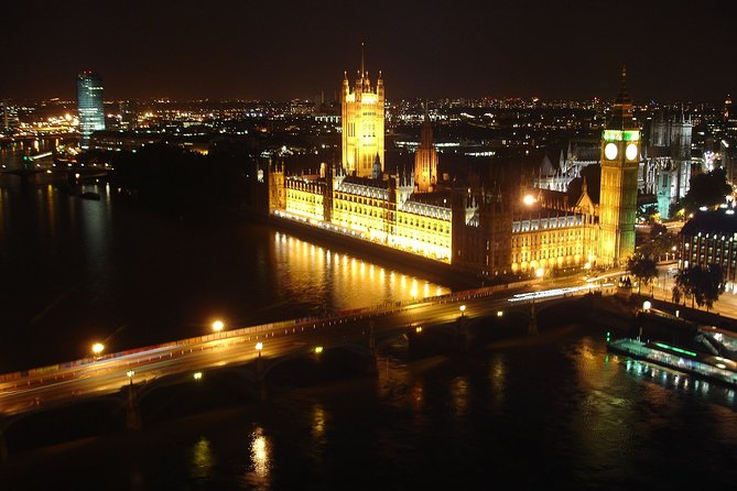London Christmas Eve With 3 Course Dinner and Midnight Mass - A 6:30 pm start that turns into a full Christmas Eve night