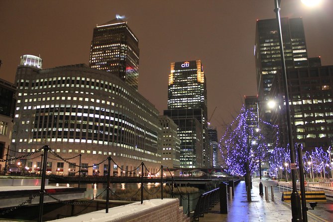 London Christmas Eve With 3 Course Dinner and Midnight Mass - St Martin-in-the-Fields Midnight Mass at Trafalgar Square