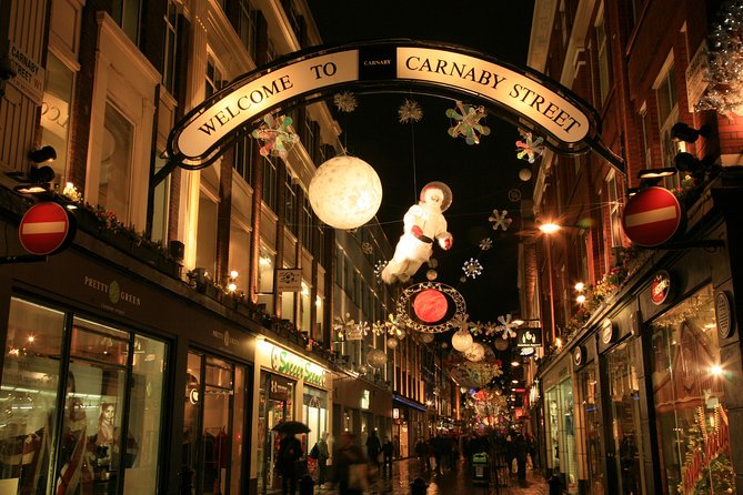 London Christmas Eve With 3 Course Dinner and Midnight Mass - Who should book this London Christmas Eve tour (and who might not)
