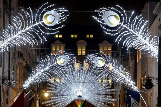 London Christmas Lights Guided Walking Tour - Why the 5:00 pm timing makes this tour feel smarter