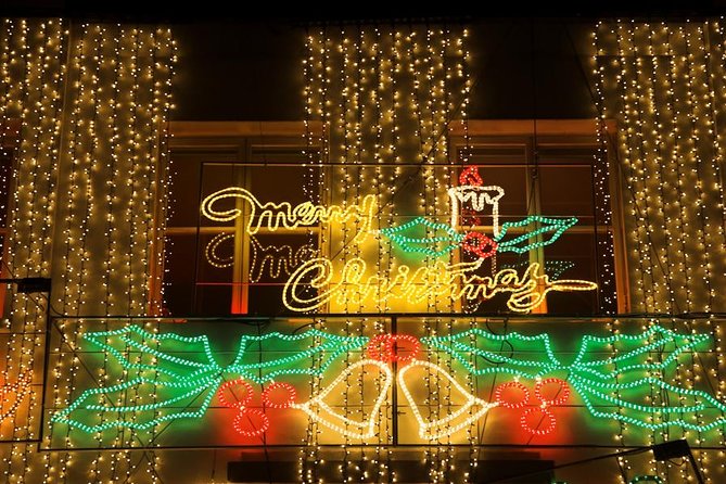 London Christmas Lights Private Tour by Traditional Black Cab - The festive route: Mayfair, Chelsea, Belgravia, and Kensington in one flowing night