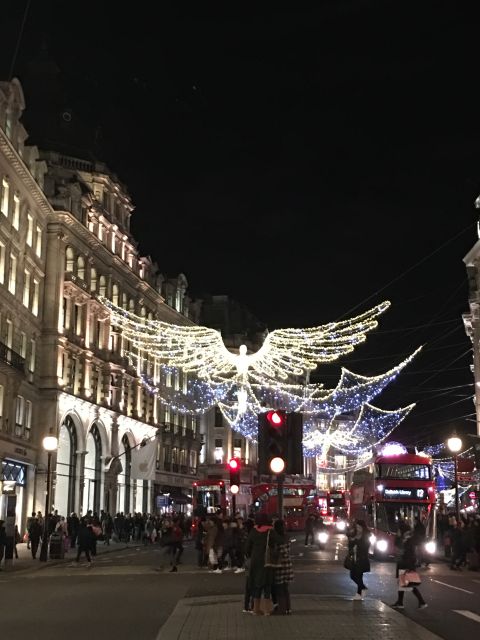 London: Christmas Lights Tour in a Black Cab - Price and value: $484 per group up to 6