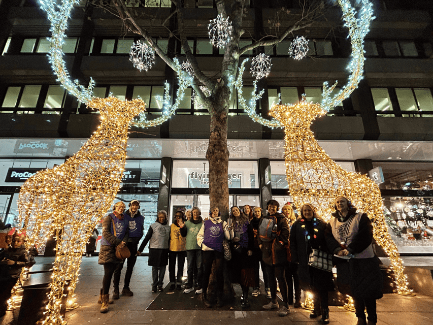 London: Christmas Lights Tour - With Christmas Music - How a Silent Disco Headset Changes the Christmas-Lights Game