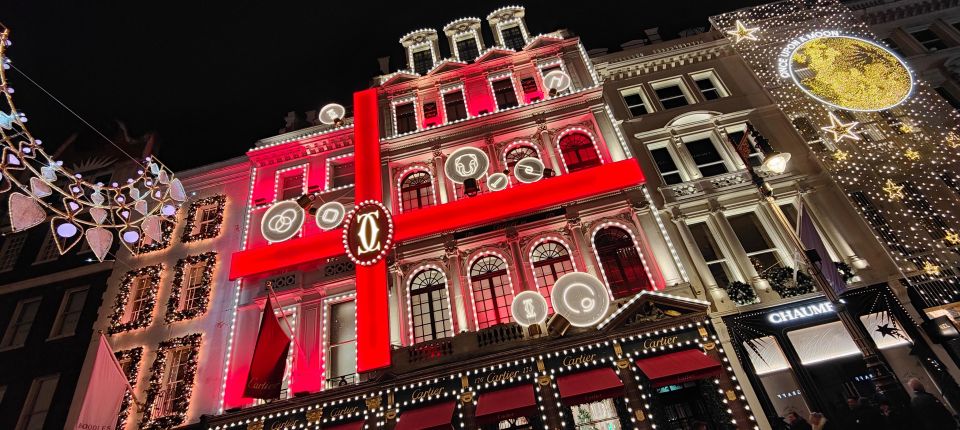 London Christmas Sparkle Walking Tour Small Group - A Secret Church Near Trafalgar Square: When the Lights Get Quiet