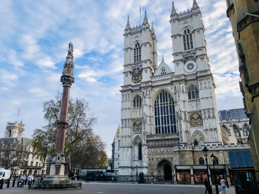 London: Churchill War Rooms & WW2 Westminster Private Tour - The bigger Westminster lesson: Big Ben and Whitehall under stress