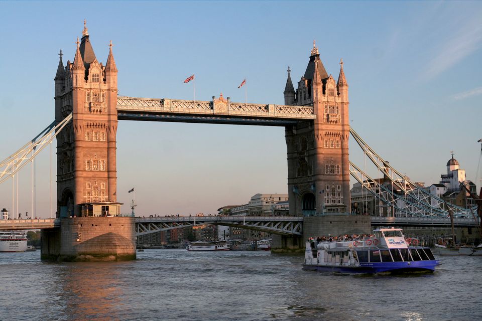 London: City Tour with River Cruise & London Eye - Starting at Victoria Coach Station (and how to avoid early-day stress)