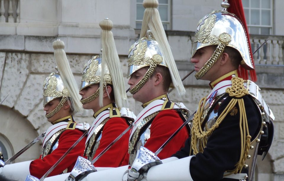 London: City Tour with River Cruise & London Eye - Buckingham Palace and the Changing of the Guard: what you can realistically expect